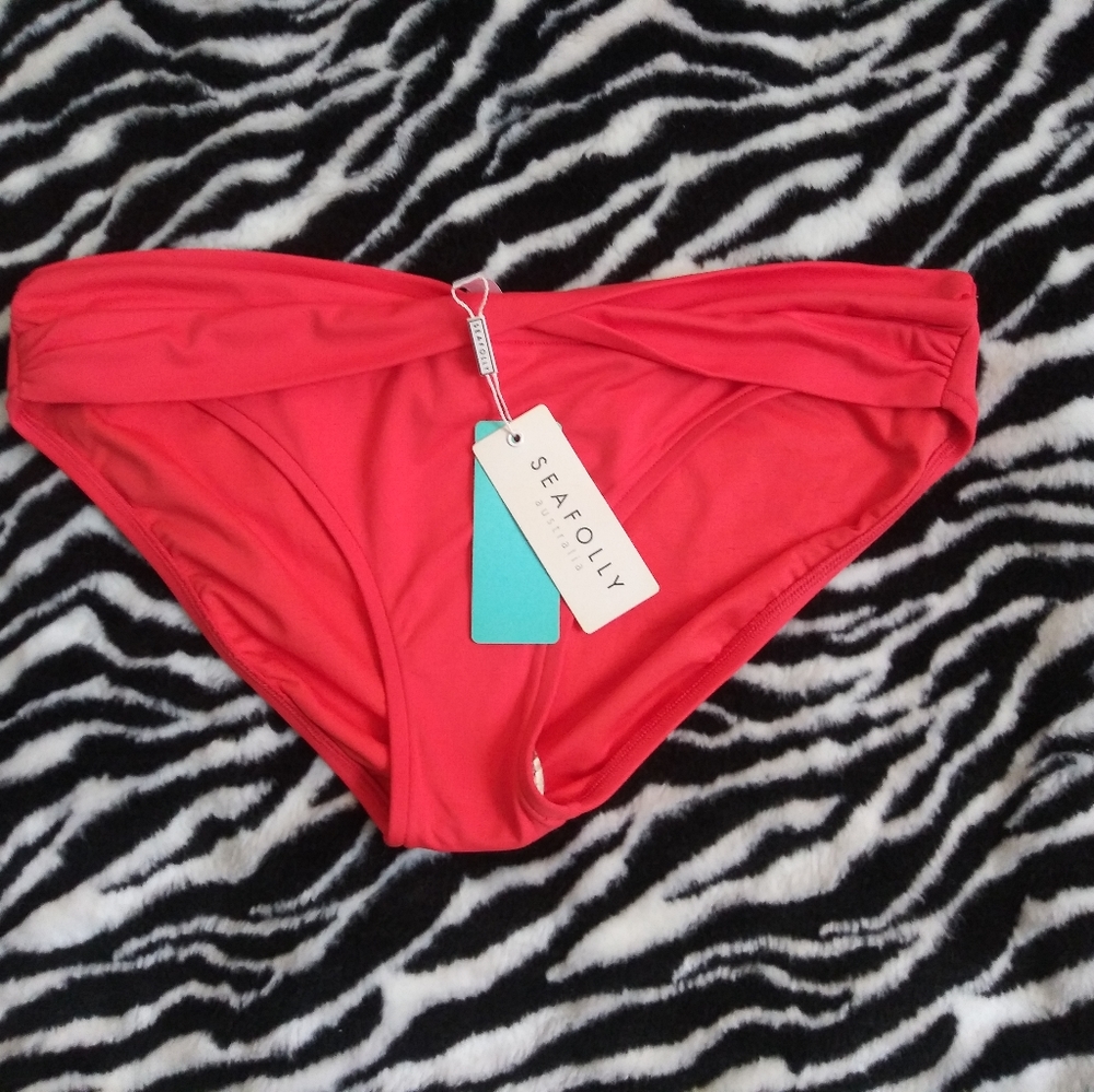 Expensive Bikini - Picture 4 of 9